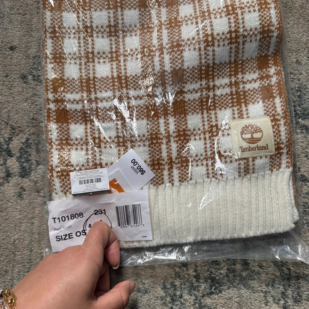Timberland Buffalo Plaid Scarf Unisex OS Wheat White Knit Check T101808‎